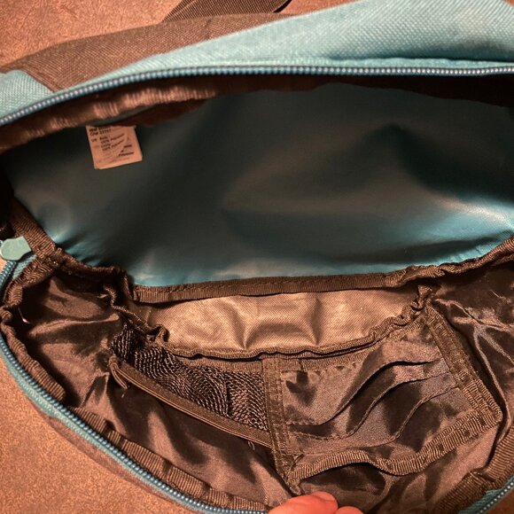 Billabong Sling Bag/Large Fanny Pack - Picture 2 of 4